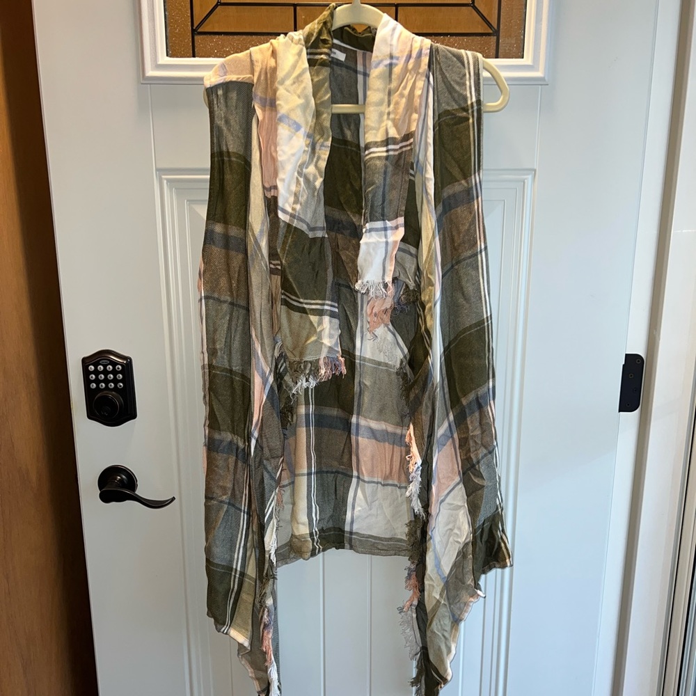 Maurice’s Plaid Drape Front Sleeveless Cardigan Size L/XL